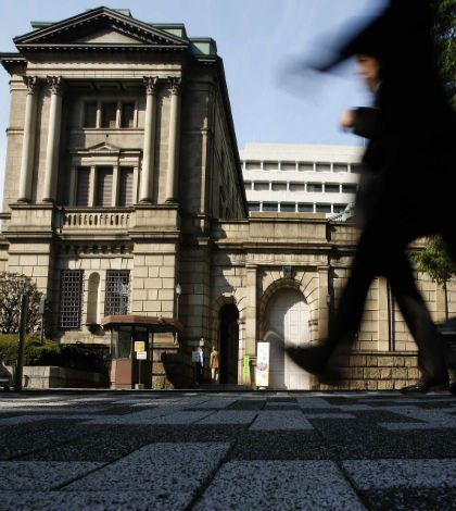 BOJ flexibiliza su política monetaria, pero no lo suficiente