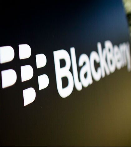 Blackberry analizaría venta de unidad de teléfonos móviles
