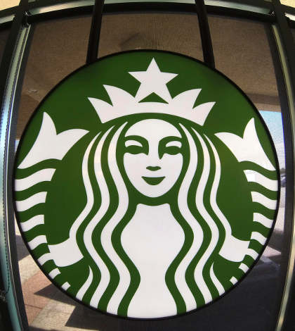 Tres nuevas cafeterías de Starbucks en EU votan a favor de sindicarse