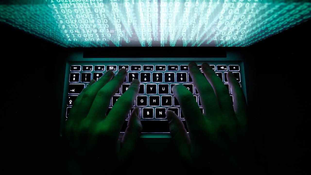hacker-ataques-cibernéticos