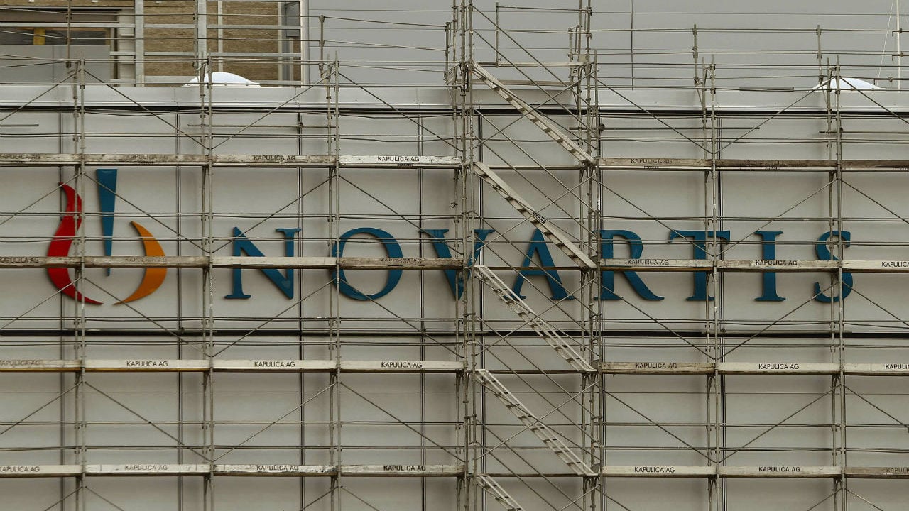 Farmacéutica suiza Novartis suspende algunas actividades en Rusia