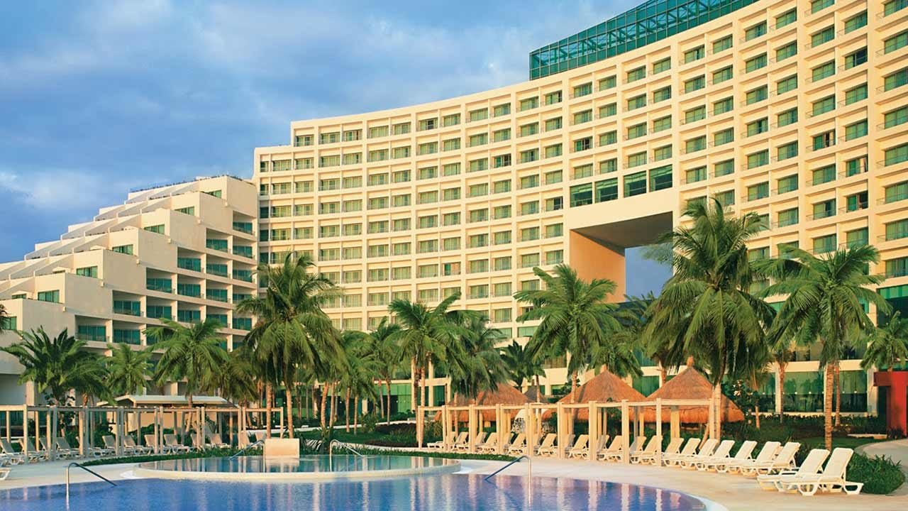 Grupo Posadas suspende actividades en sus hoteles por coronavirus