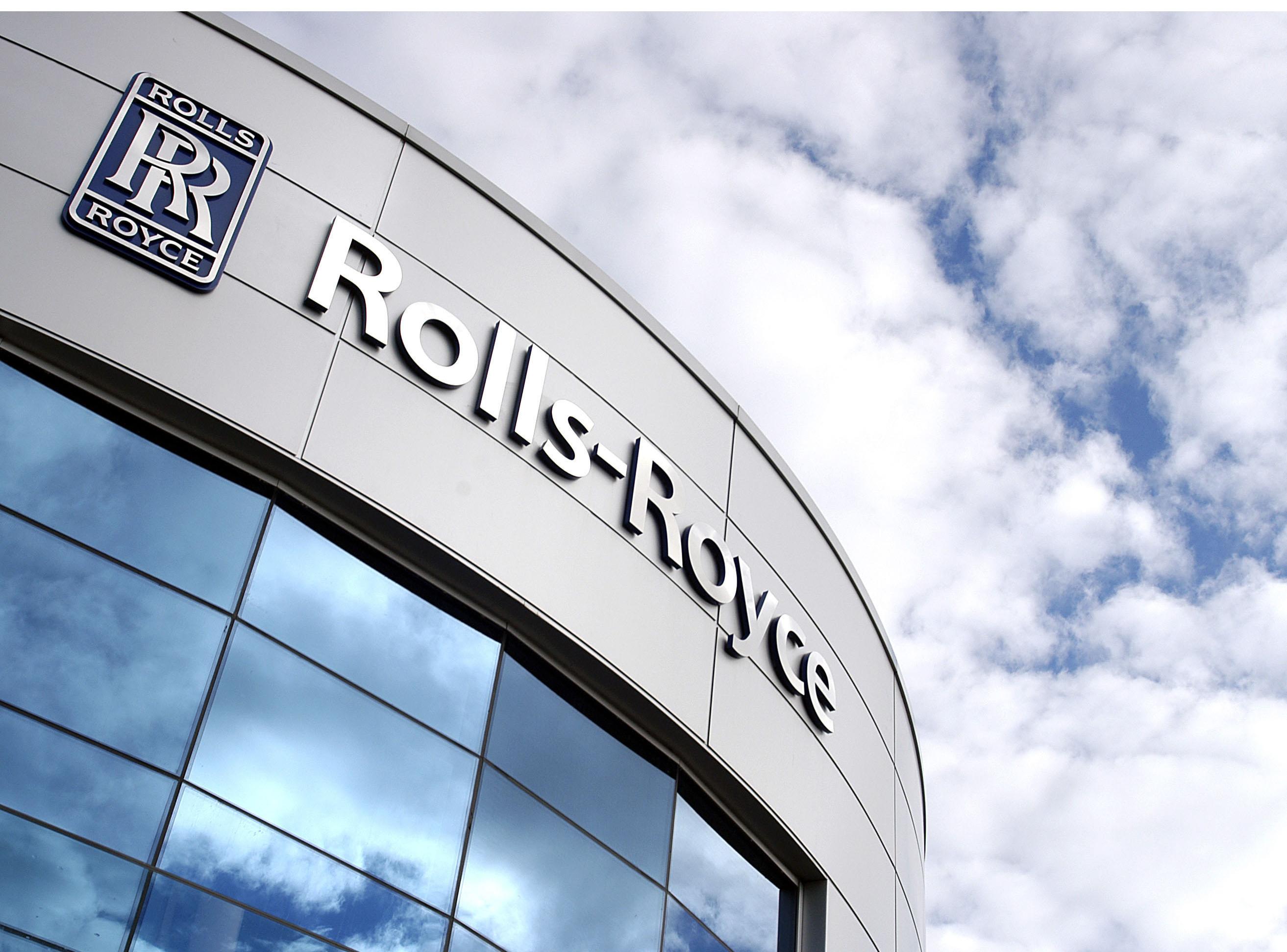 KPMG recibe multa millonaria por fallos en auditoría de Rolls-Royce