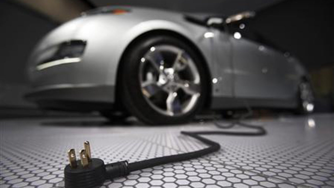 Daimler comenzará a fabricar autos eléctricos en 2019