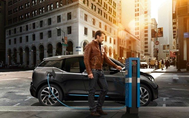 BMW invierte 1,700 mdd en la producción de vehículos eléctricos en EU