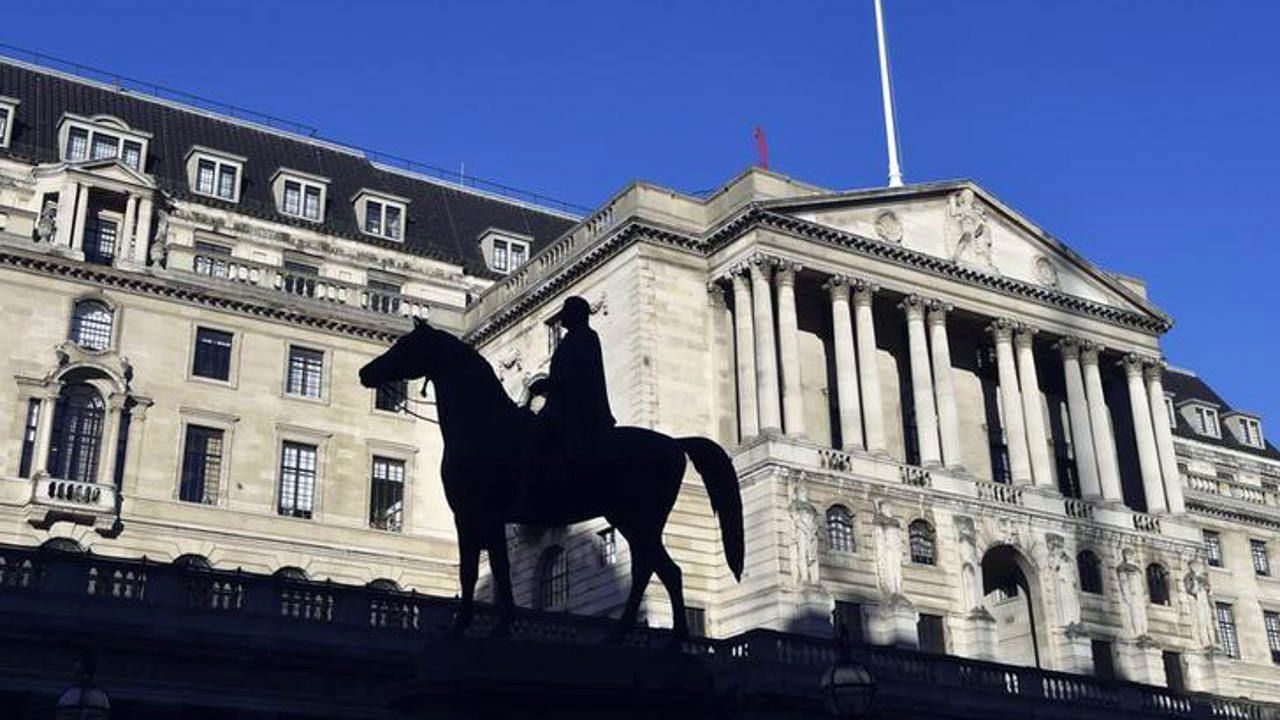 Banco de Inglaterra sube las tasas ante las presiones inflacionistas