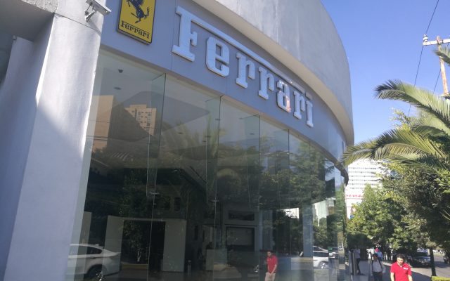 Ferrari pagos criptomonedas