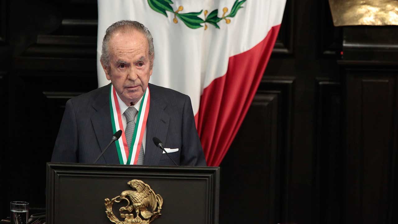 AMLO celebra relevo de Alberto Baillères en Grupo Bal