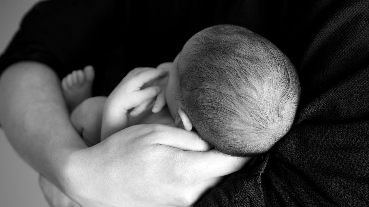 Diputados avalan licencias de maternidad y paternidad en casos de adopción