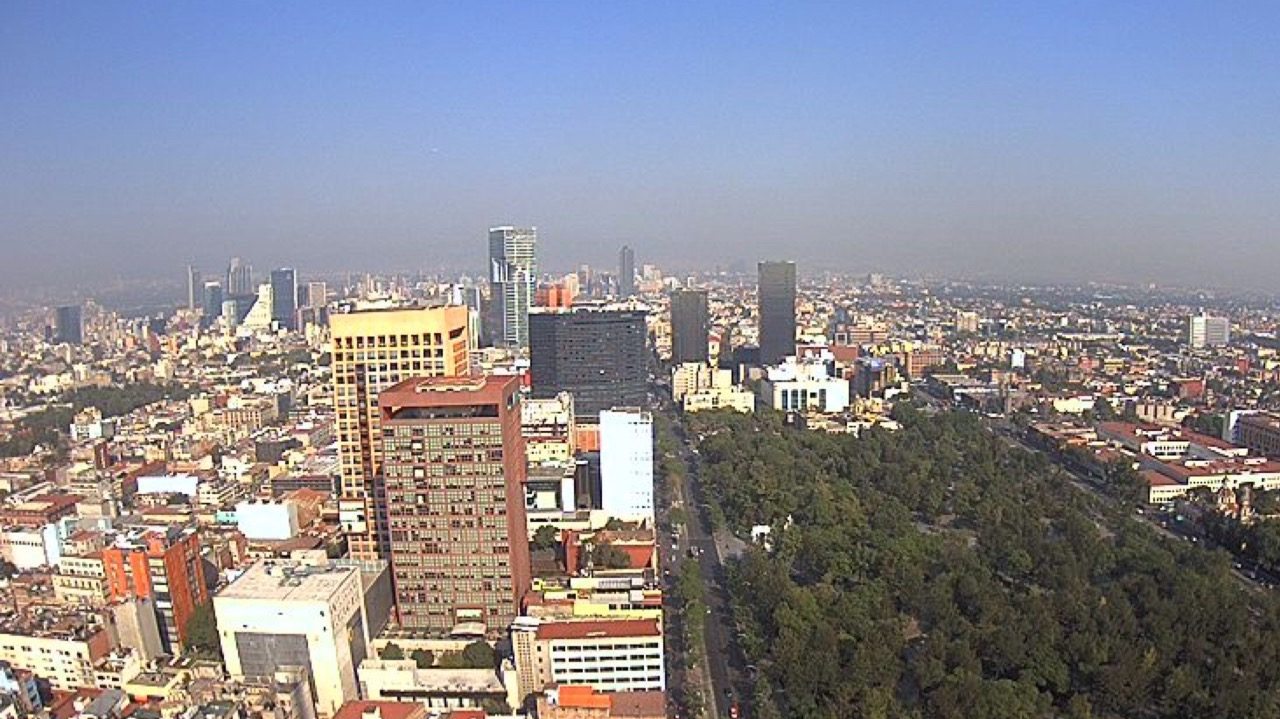 Contaminación persiste; restricciones vehiculares aplican este domingo