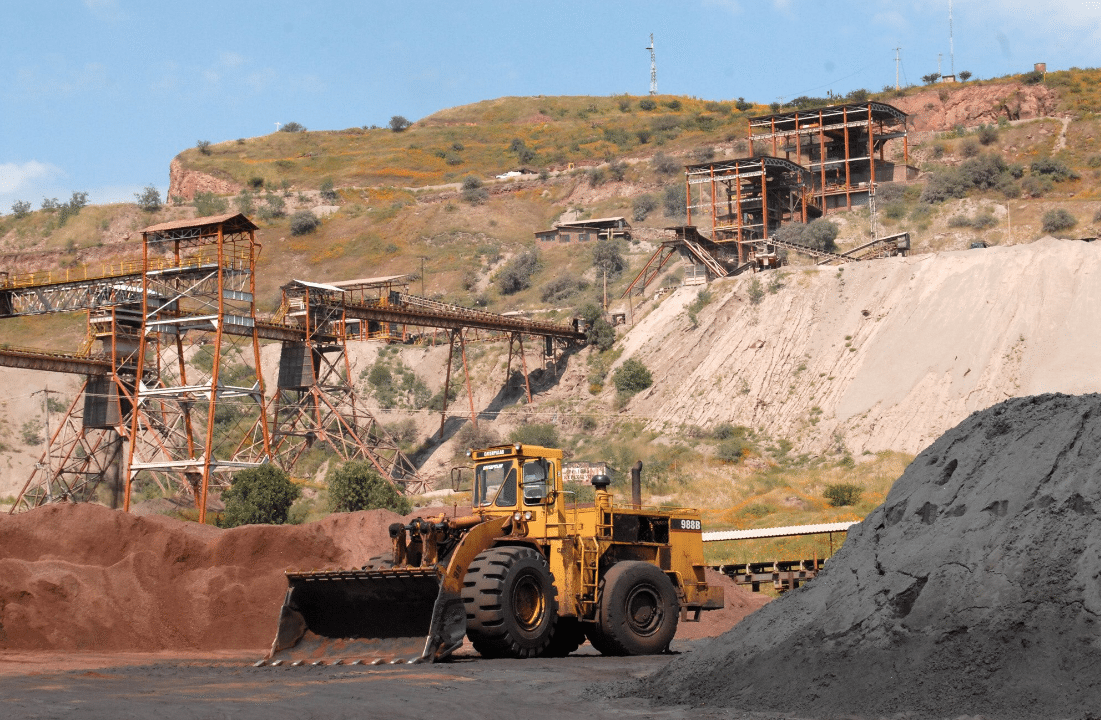 Juzgado federal frena subasta de la empresa Altos Hornos y pospone su venta