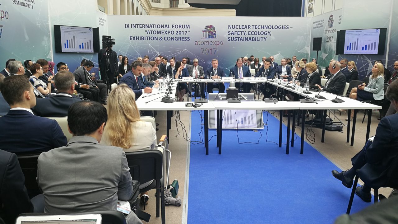 Rusia apuesta por la energía nuclear en el extranjero