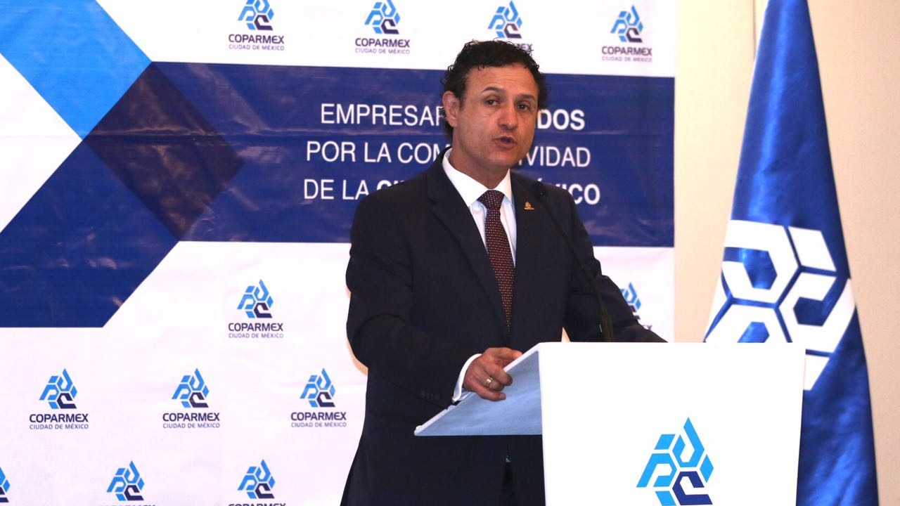 Línea 7 del Metrobús operará con diésel importado: Padilla Zenteno