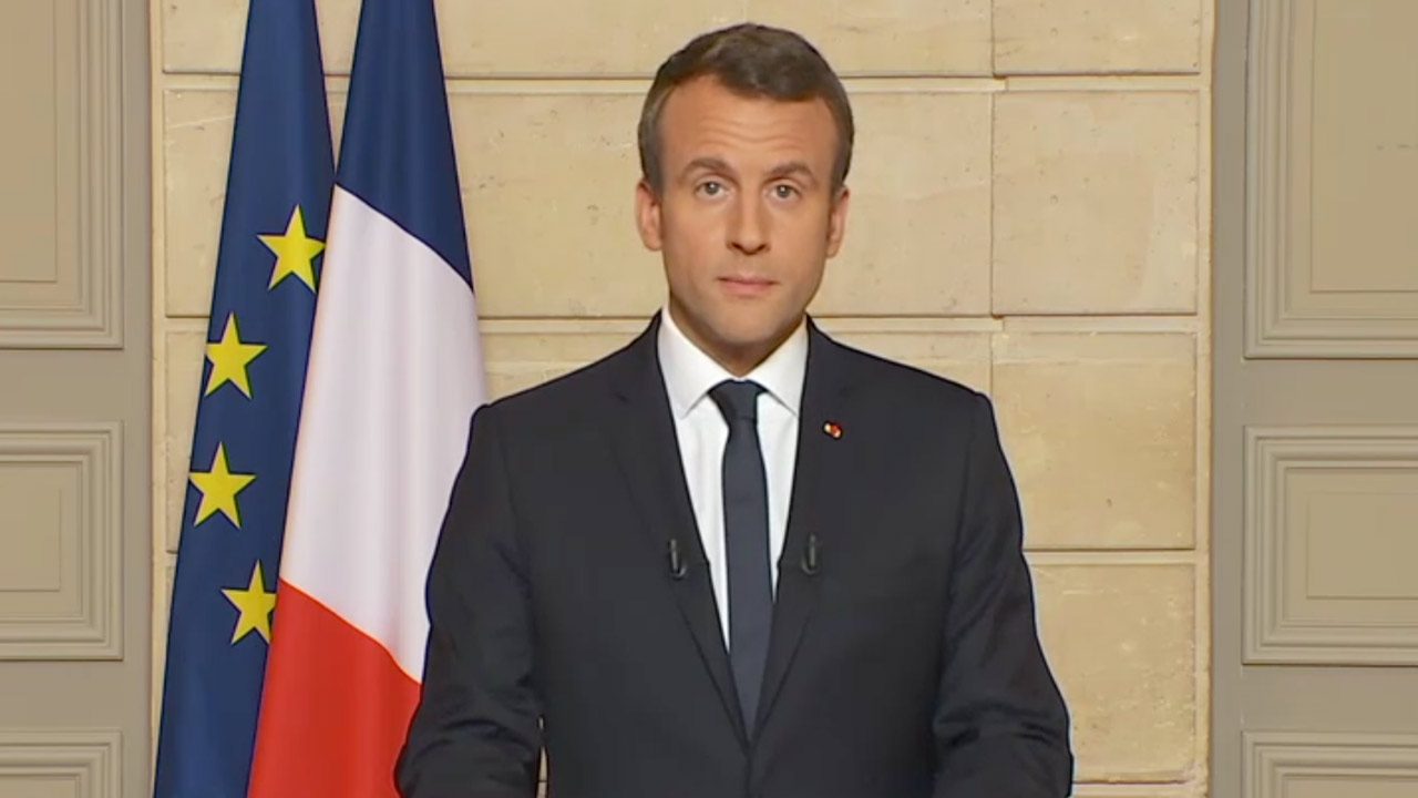 Macron da ‘bofetada’ a Trump: Debemos hacer al planeta grande otra vez