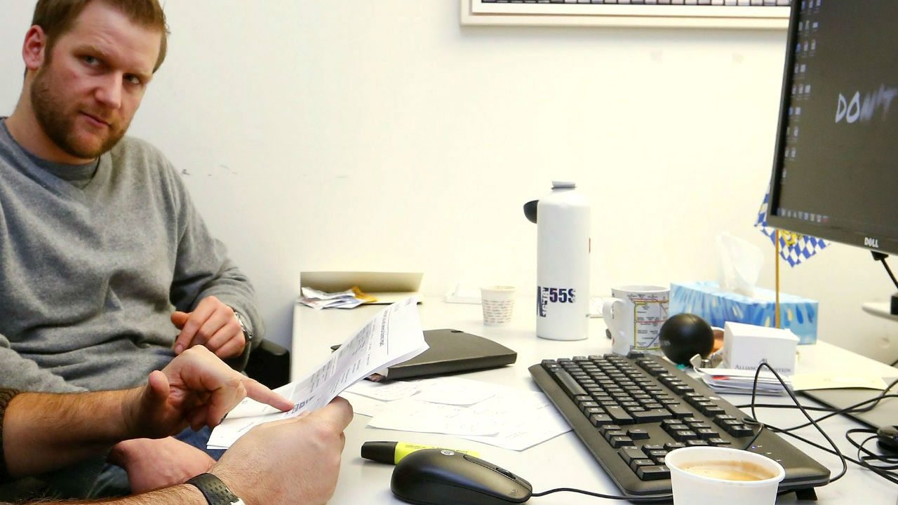 Barreras, clientes y proveedores