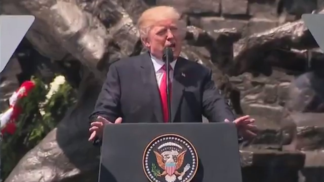 Tenemos las armas listas, advierte Trump a Corea del Norte