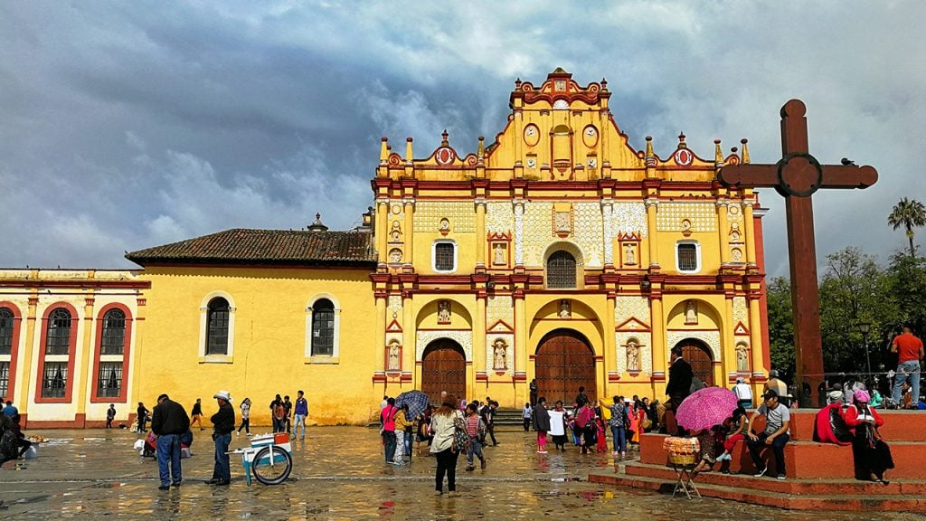 iglesia en el centro histórico de San Cristobal de las Casas, uno de los Pueblos Mágicos de Chiapas
