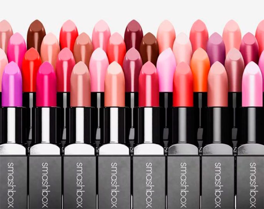 Sigue estos consejos de los expertos de Smashbox para pintar tus labios