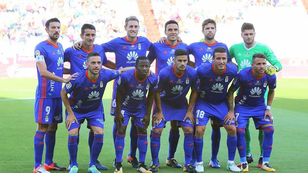 El Real Oviedo, de Carlos Slim, subasta camisetas para ayudar a las víctimas del sismo