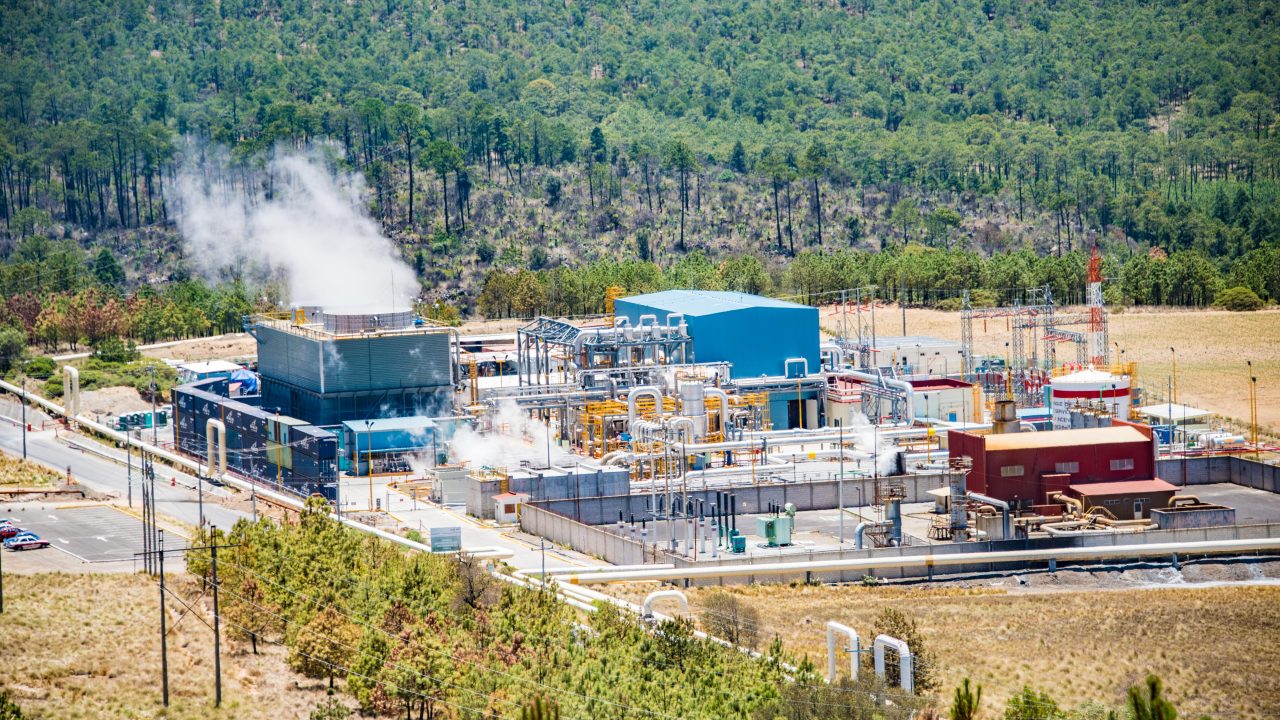 CFE invierte 47 mdd en central geotérmica de Puebla
