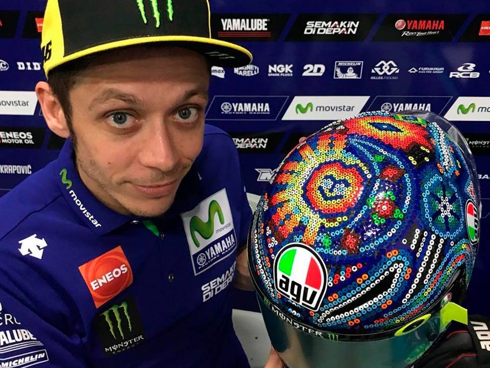 El arte huichol conquista a Valentino Rossi