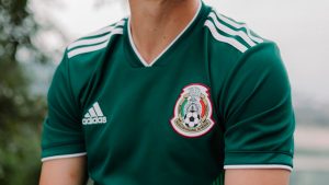 piratería playeras Mundial Host City Manager