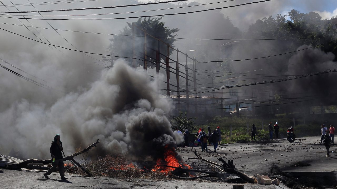 Un muerto en protestas de Honduras por elecciones