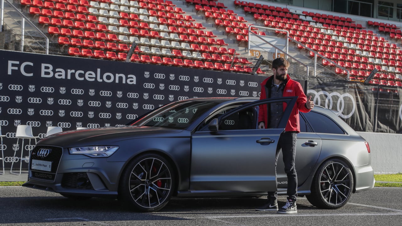 Messi y Piqué toman clases de manejo con Audi