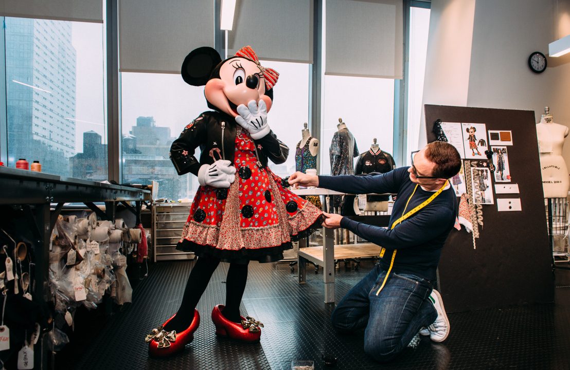 Coach presenta colección inspirada en Minnie Mouse