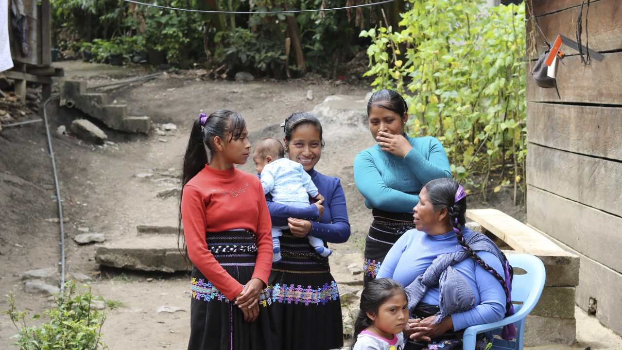 Sólo 18% de las mujeres en México cuenta con seguro de gastos médicos
