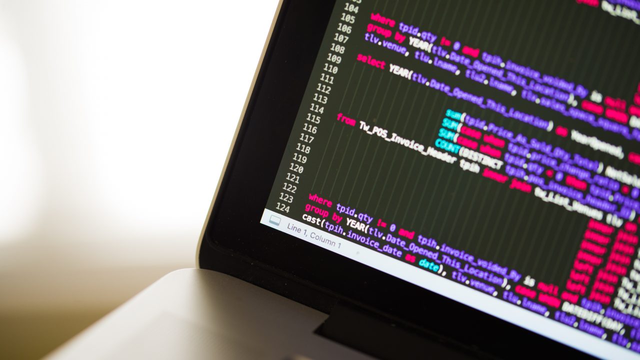 Hackean sitio web del Parlamento Europeo; apuntan a Rusia
