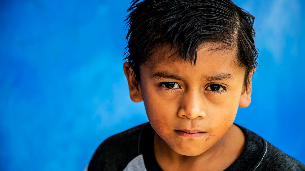Aquí hay una gran idea: inviertan en los niños
