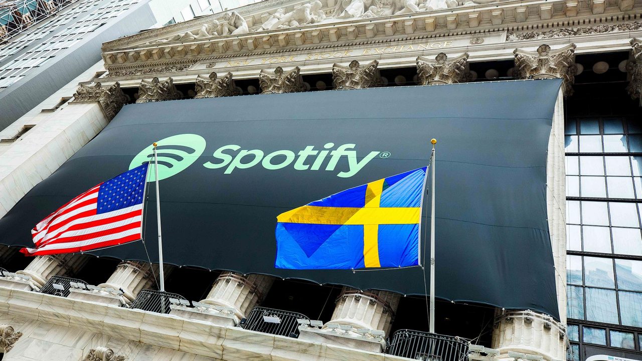 Spotify se estrena con alza de 12.9% en día de ganancias en Wall Street