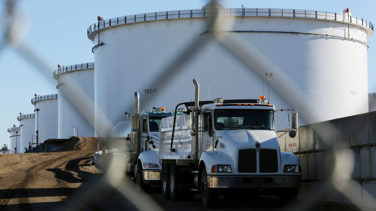 Más terminales de almacenamiento y ductos bajarán precios de combustibles: Onexpo