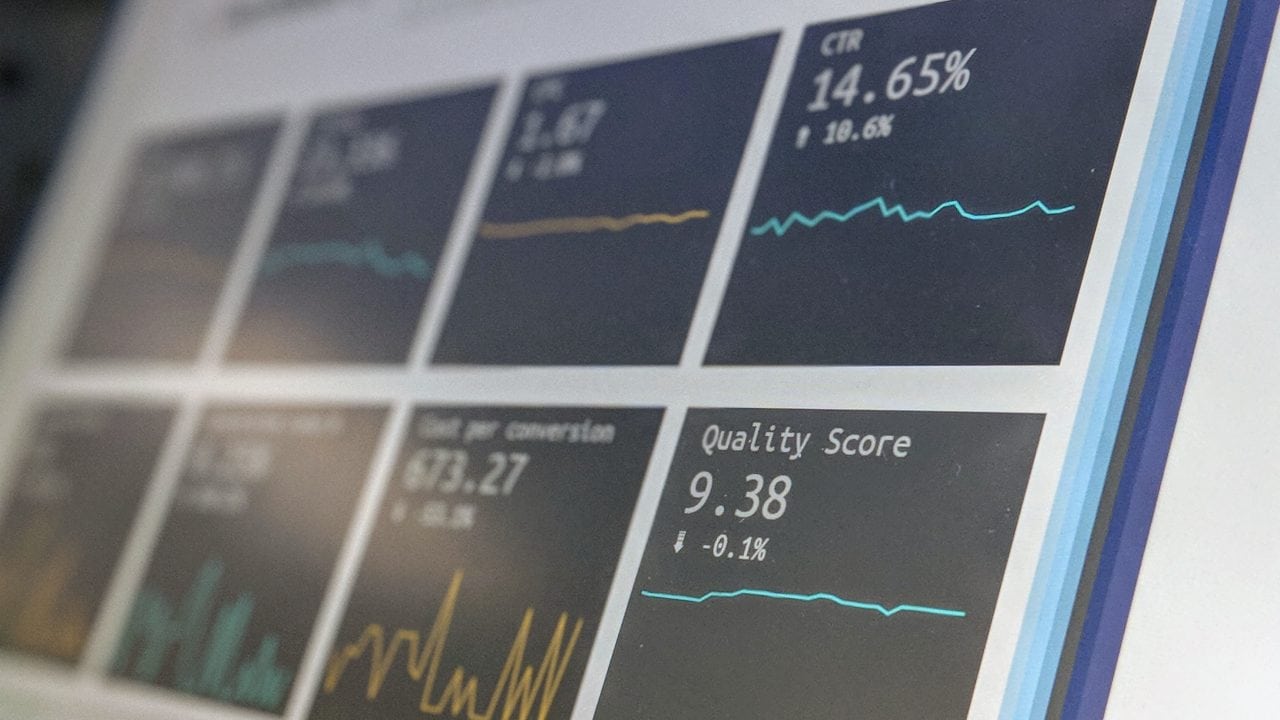 FMI advierte de futuras vulnerabilidades e incertidumbre en mercados financieros