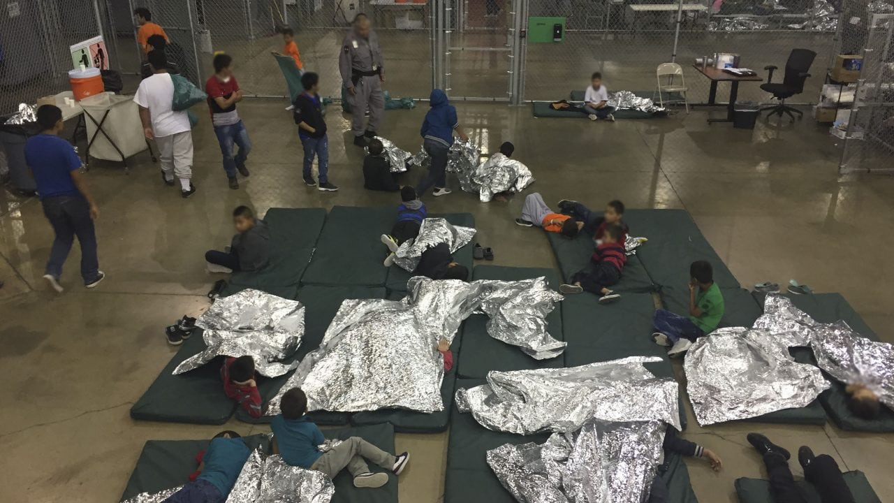 Tim Cook llama a poner fin a la separación ‘inhumana’ de familias inmigrantes