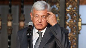 El virtual ganador de la contienda por la Presidencia de la República, Andrés Manuel López Obrador, ofreció una conferencia de prensa en Palacio Nacional, posterior a su reunión con el presidente de México, Enrique Peña Nieto. Foto: Isaías Hernández/Notimex.