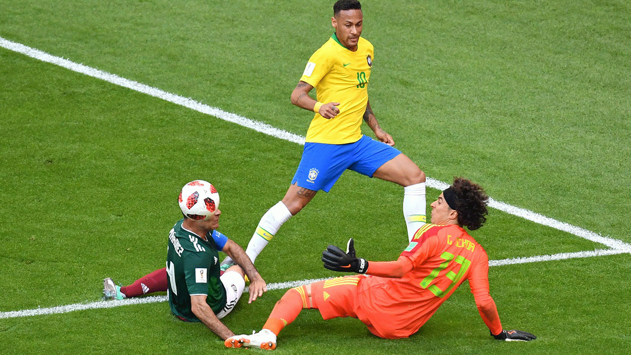 Neymar liquida a México, que se despide de Rusia 2018