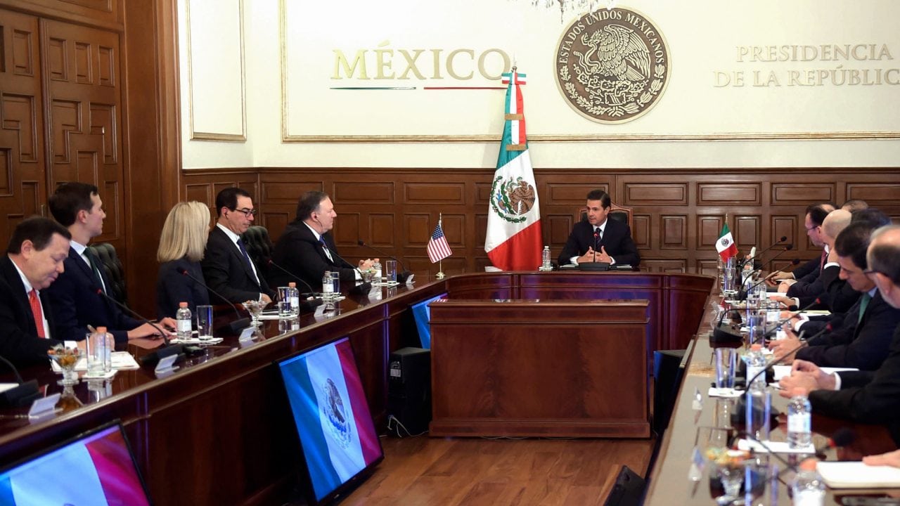 EPN pide rápida reunificación de familias a funcionarios de EU