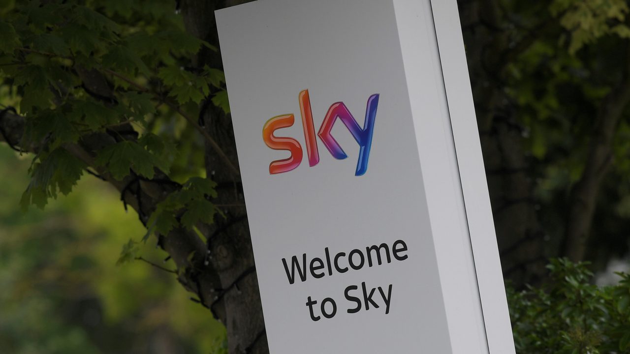 Comcast supera 30% de participación en Sky tras compra de acciones