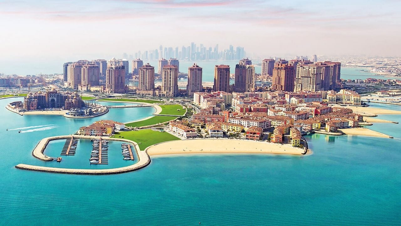Qatar amplía prohibición de trabajo bajo el sol para obreros