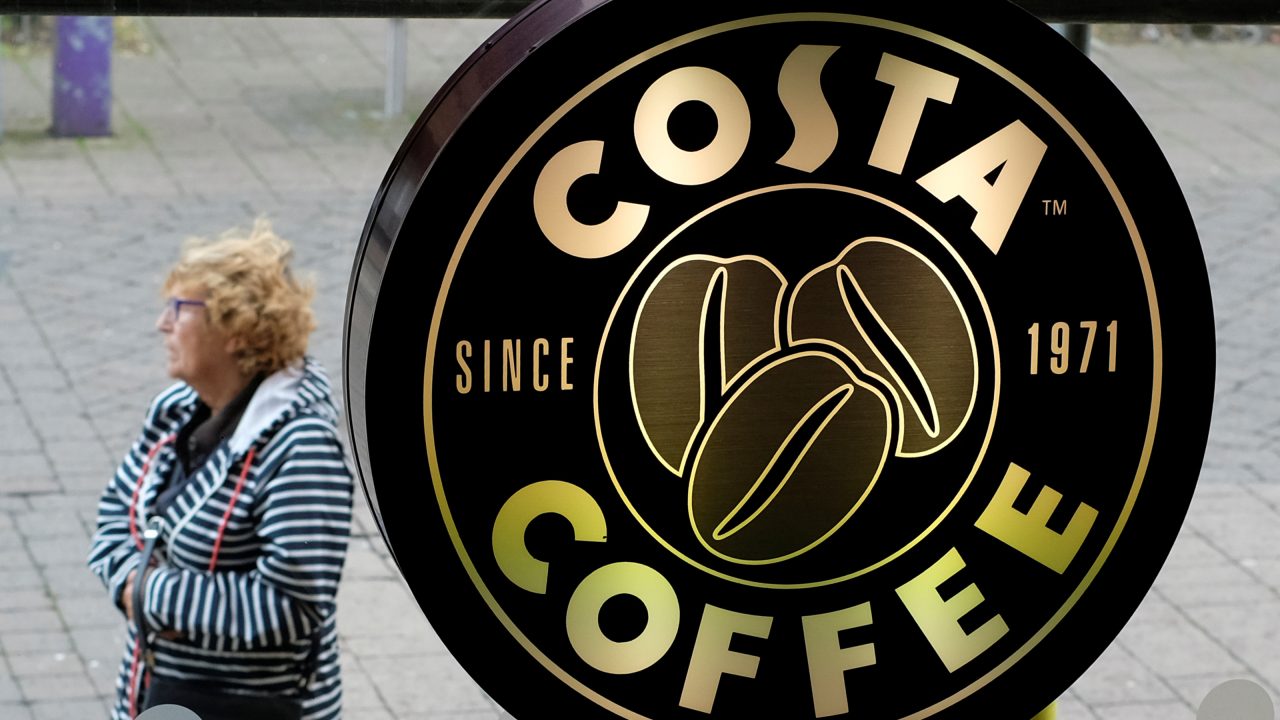 Coca-Cola competirá con Nestlé y Starbucks, adquiere las cafeterías Costa