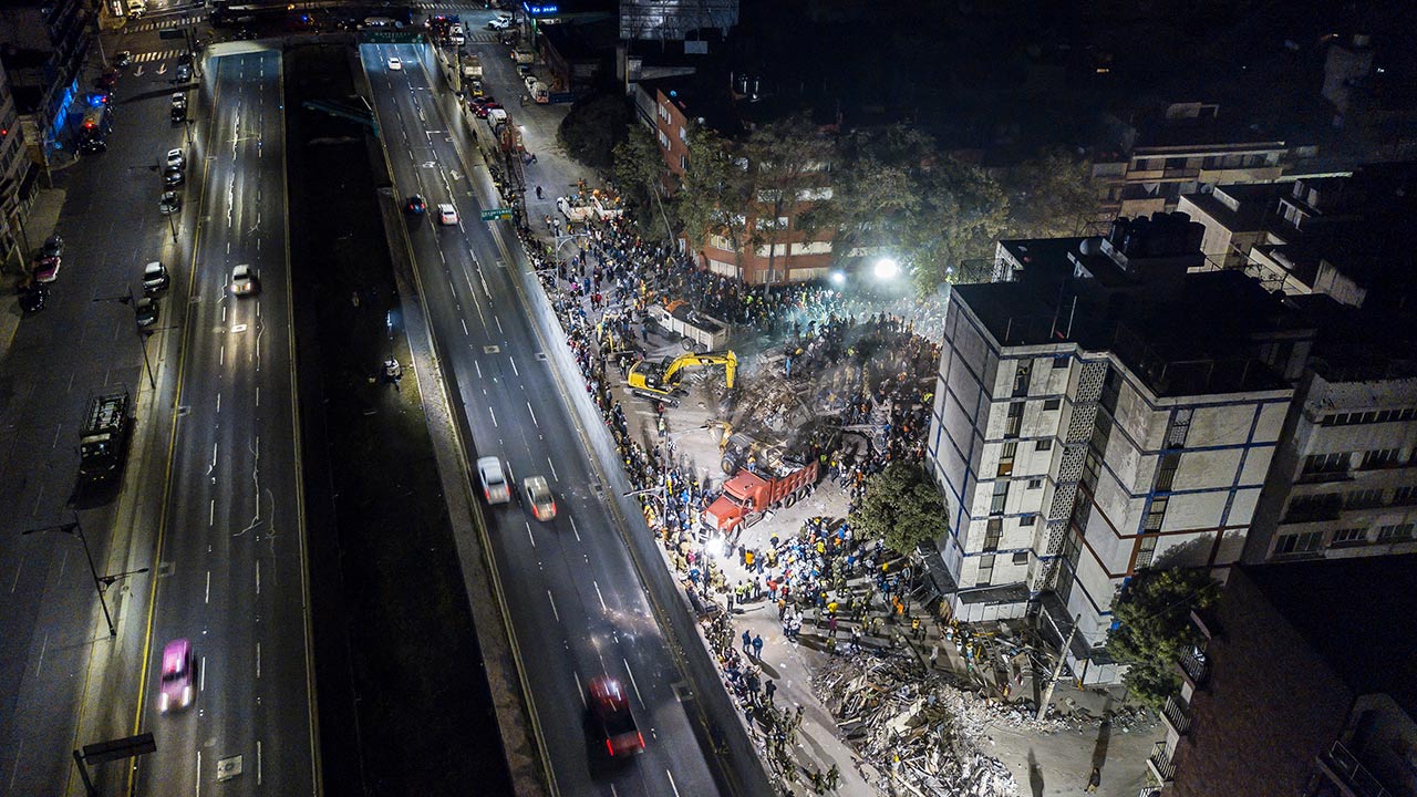 Edificio colapsado en la Colonia Del Valle. Foto: Hector Vivas/Getty Images.