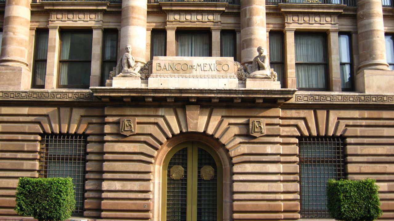 Banxico: 4 razones para rebajar las tasas de interés por tercera ocasión