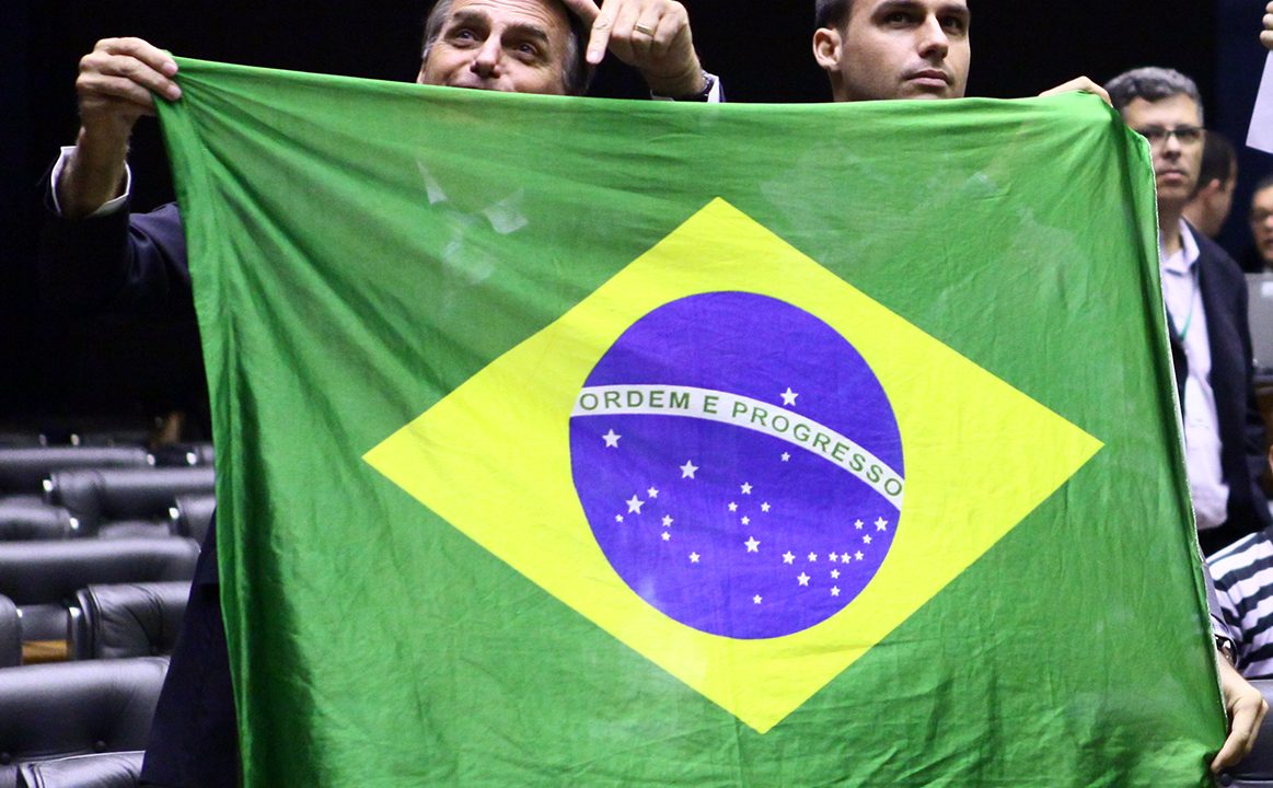 Bolsonaro abre posibilidad para que EU tenga base militar en Brasil