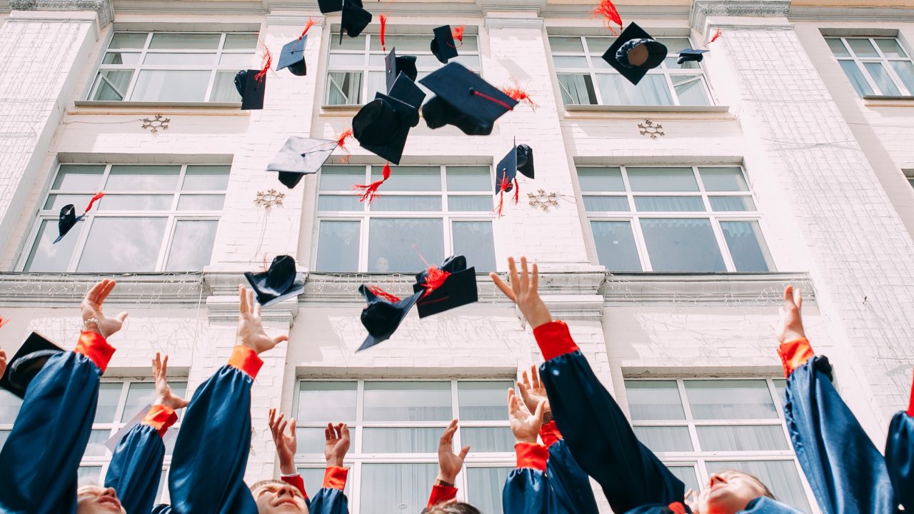 ¿Atorar mi carrera, pasados los 30, para estudiar… y con familia? Sí