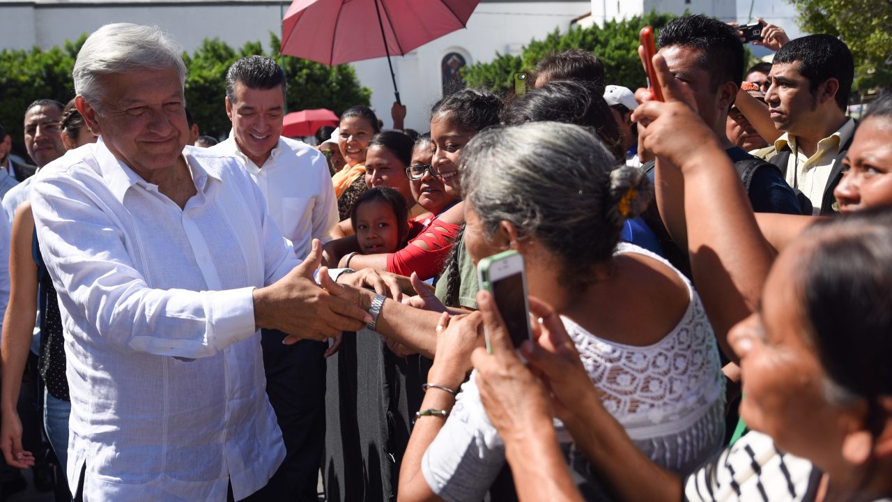 AMLO pide solidaridad con la caravana migrante: ‘donde come uno, comen dos’