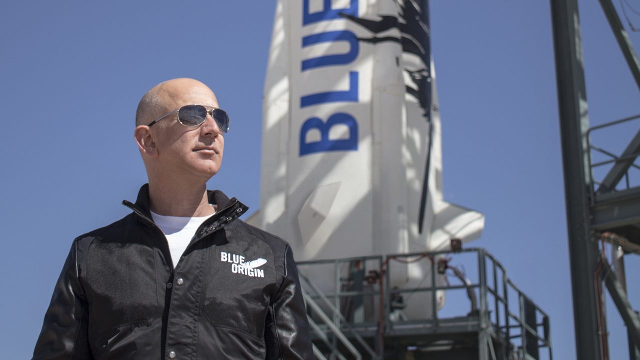 Blue Origin de Jeff Bezos aspira a enviar pasajeros al espacio para abril