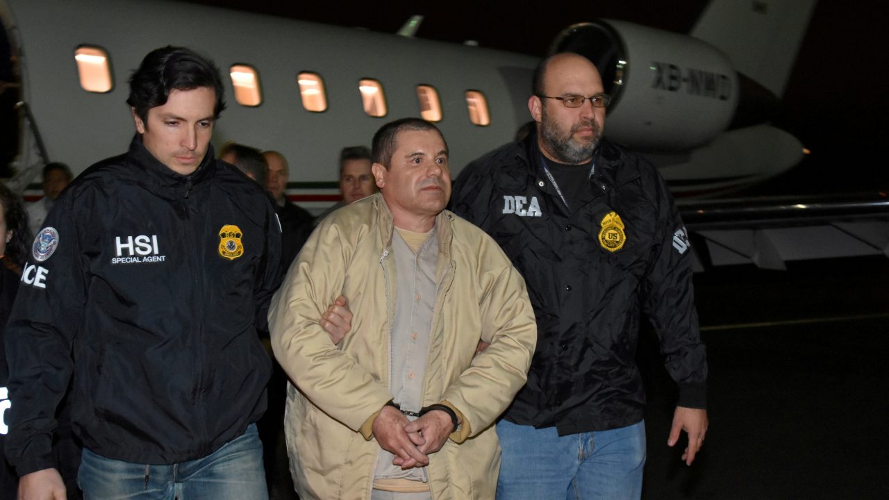 Revelan video inédito de los últimos momentos de ‘El Chapo’ en México