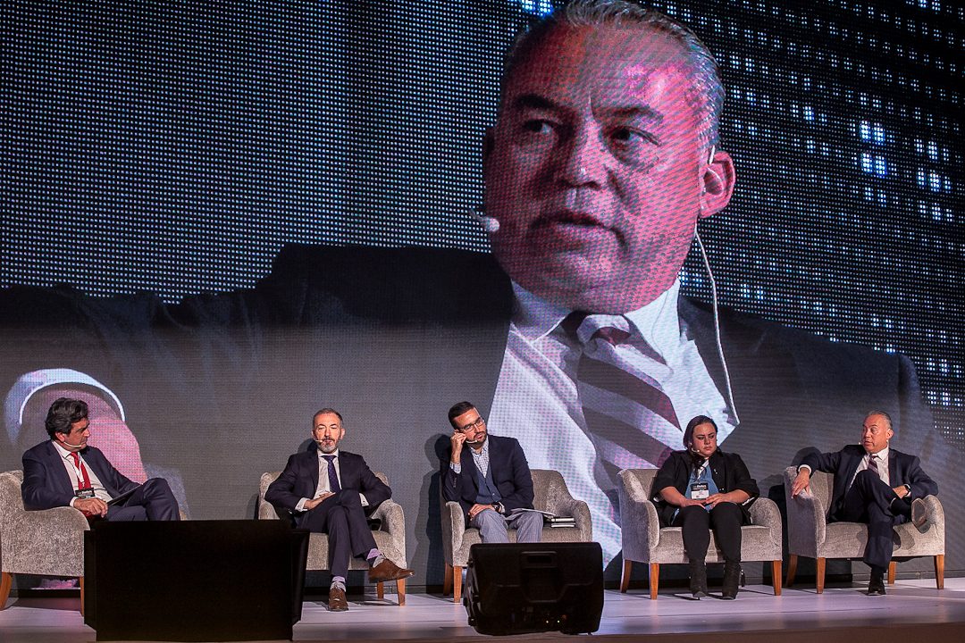 Femsa, Bimbo y Modelo van por el 90% de energía limpia para 2019